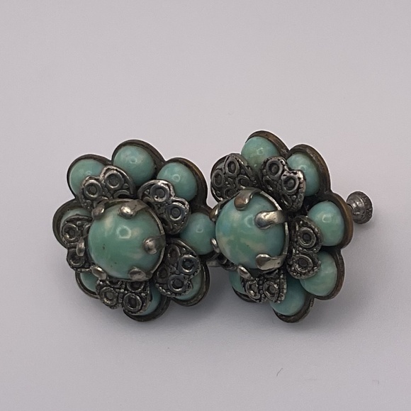 Vintage Screw Back Silver/Blue Stone Floral Earrings - Picture 1 of 4